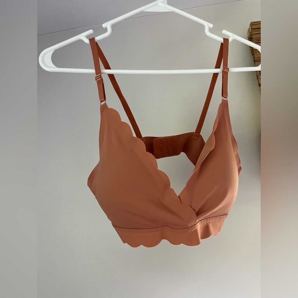 Danskin Intimates Scalloped Bra